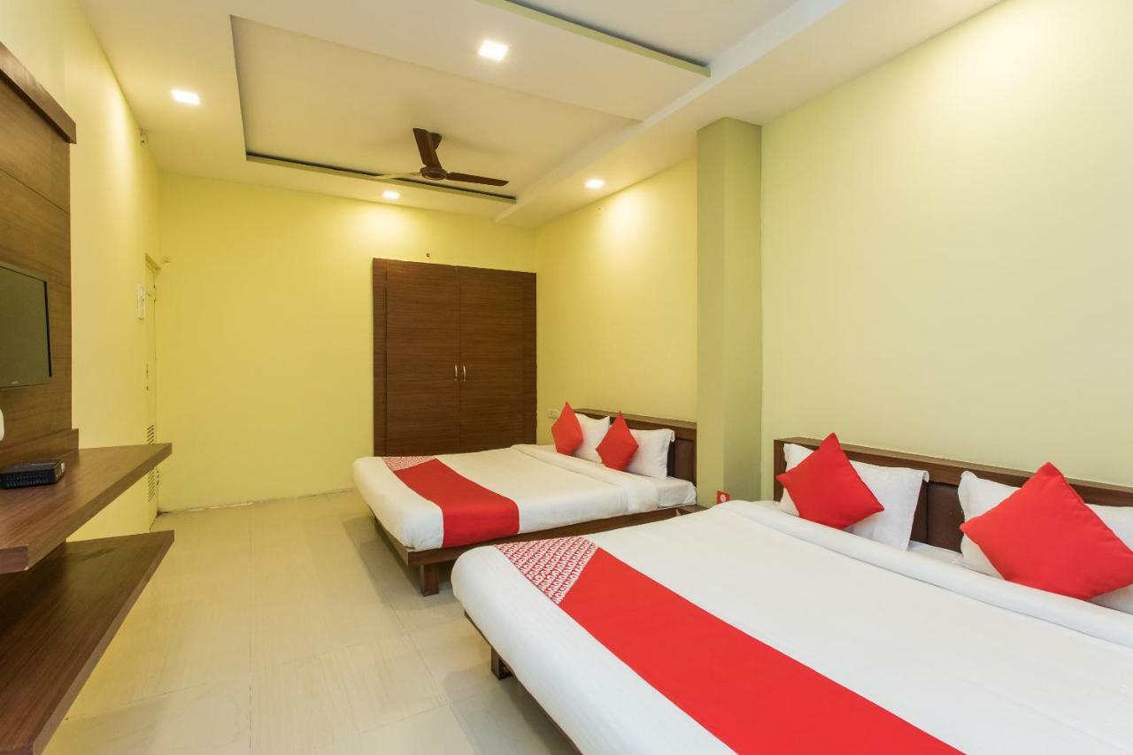 אויאיין Oyo 17161 Hotel Mahalaxmi מראה חיצוני תמונה