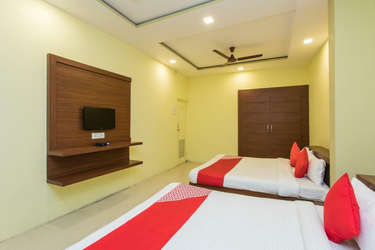 אויאיין Oyo 17161 Hotel Mahalaxmi מראה חיצוני תמונה